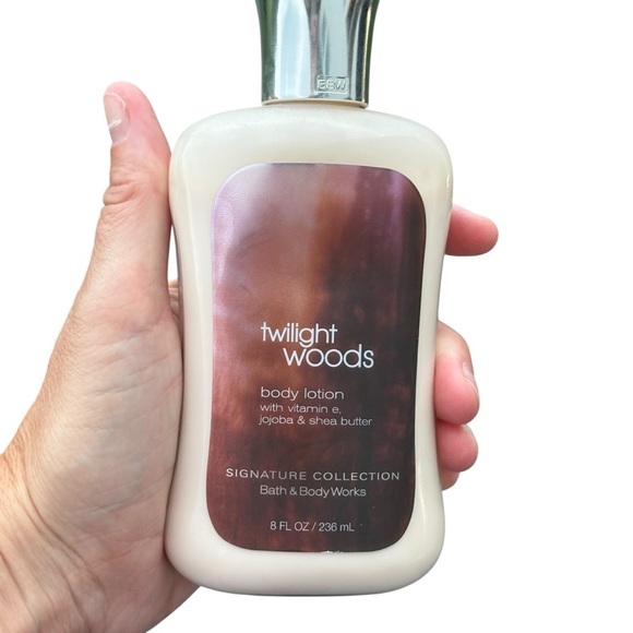 Bath & Body Works Twilight Woods Body Lotion 8 fl oz Signature Collection - Picture 1 of 4
